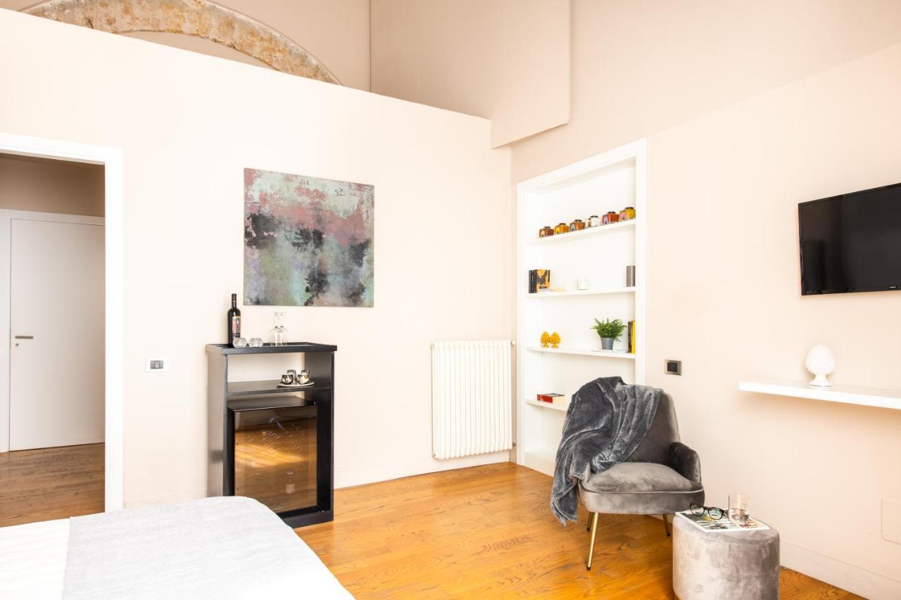 Moncada Suites & Apartments Палермо Екстериор снимка