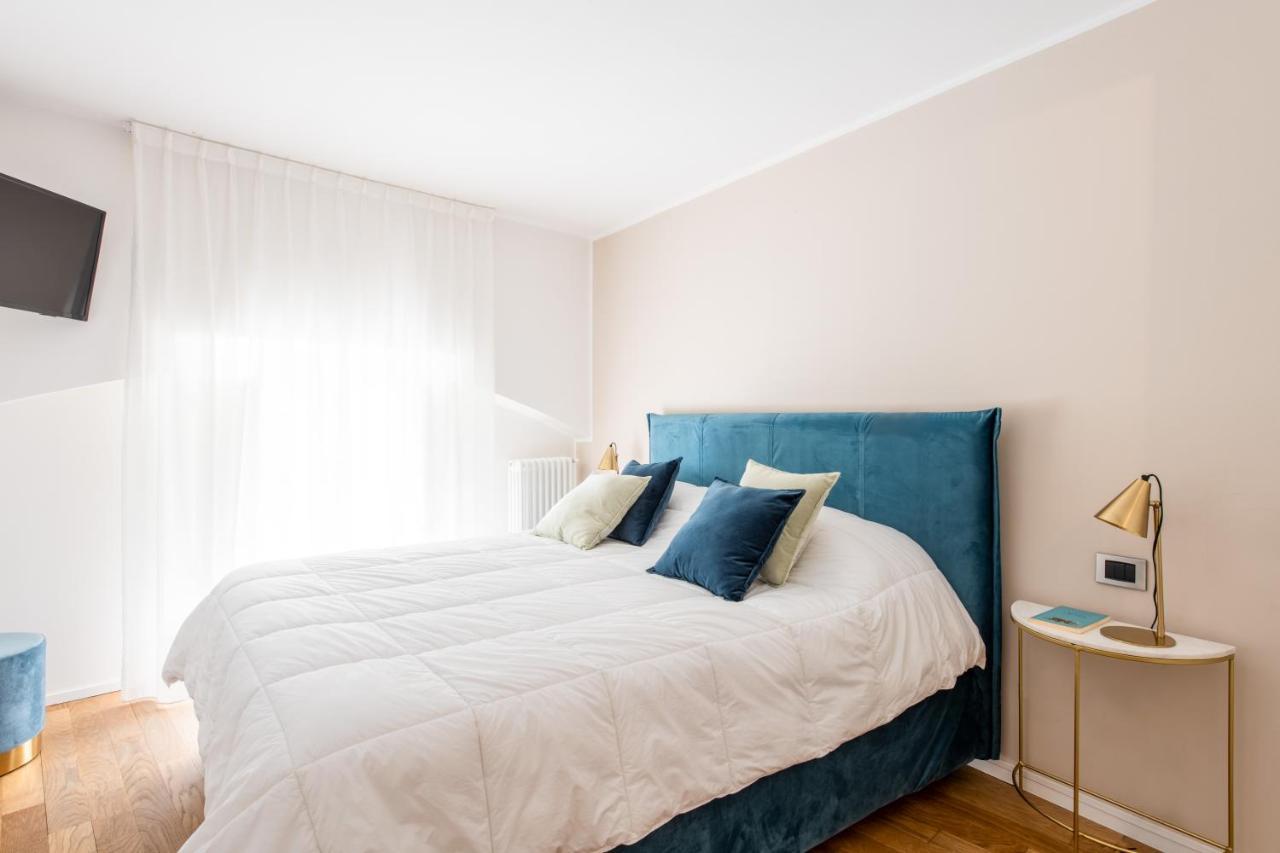Moncada Suites & Apartments Палермо Екстериор снимка