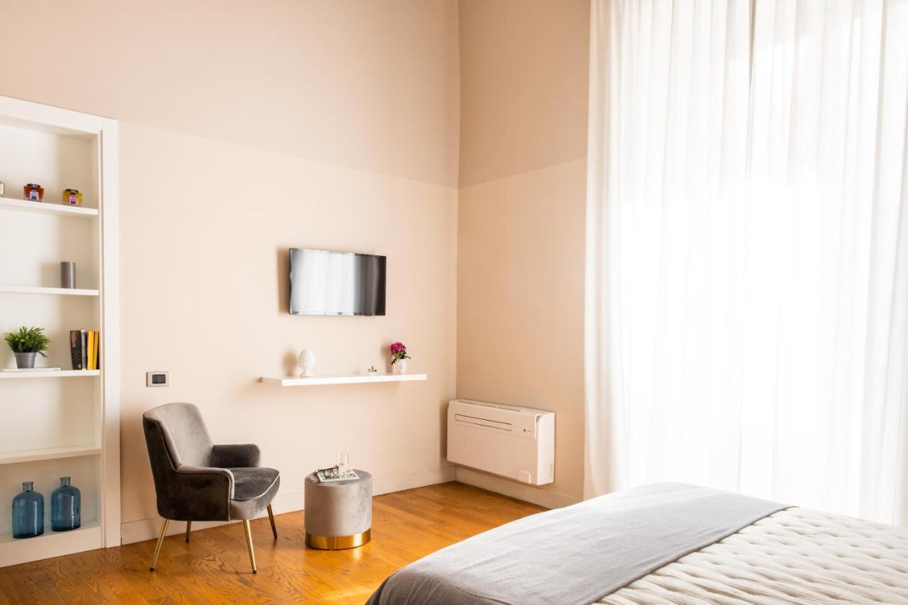 Moncada Suites & Apartments Палермо Екстериор снимка