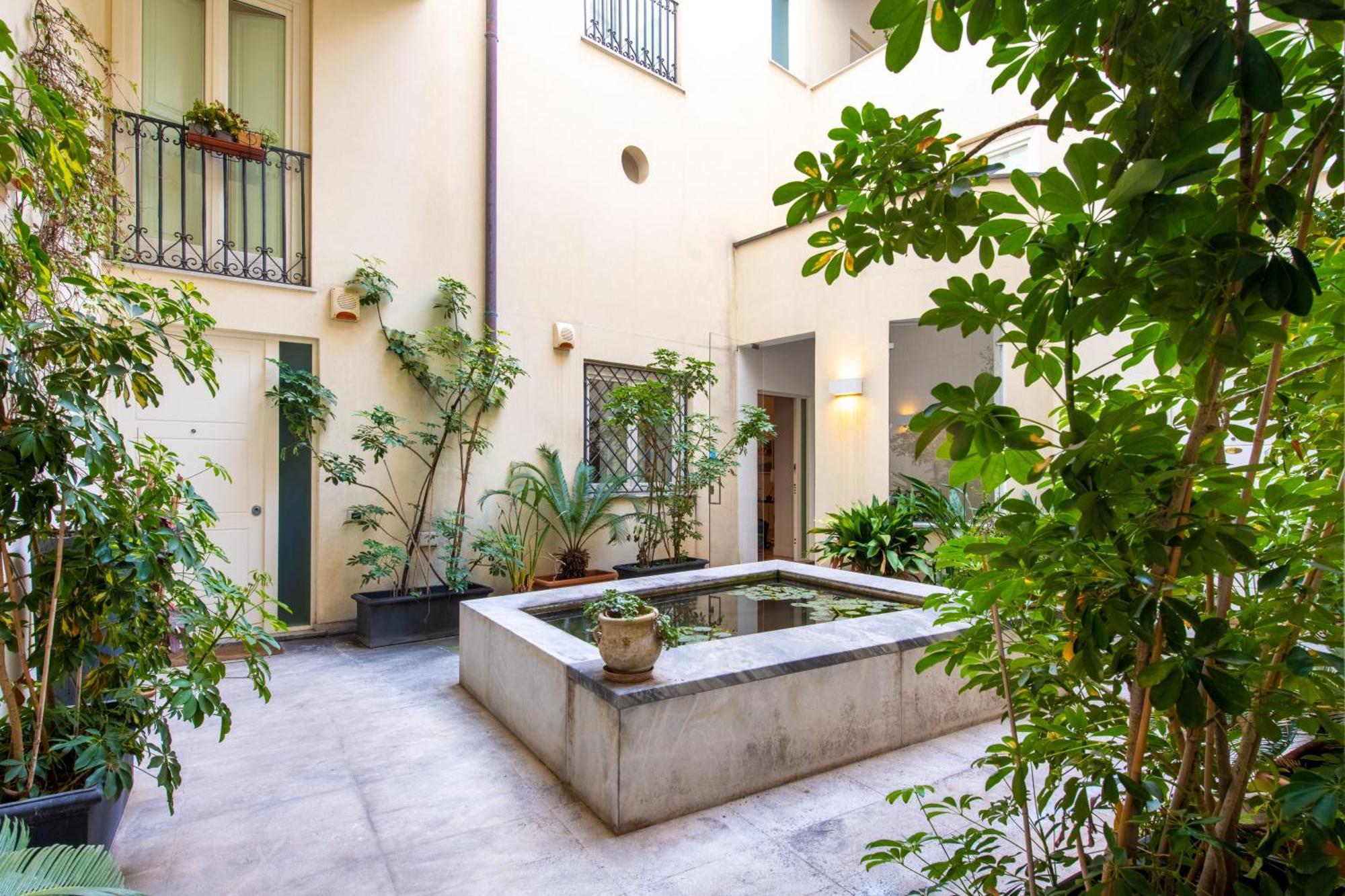 Moncada Suites & Apartments Палермо Екстериор снимка